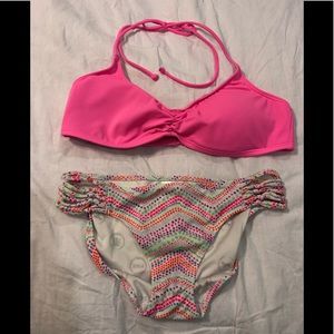 VS-Pink Swim Wear. Top size M. Bottom size S.